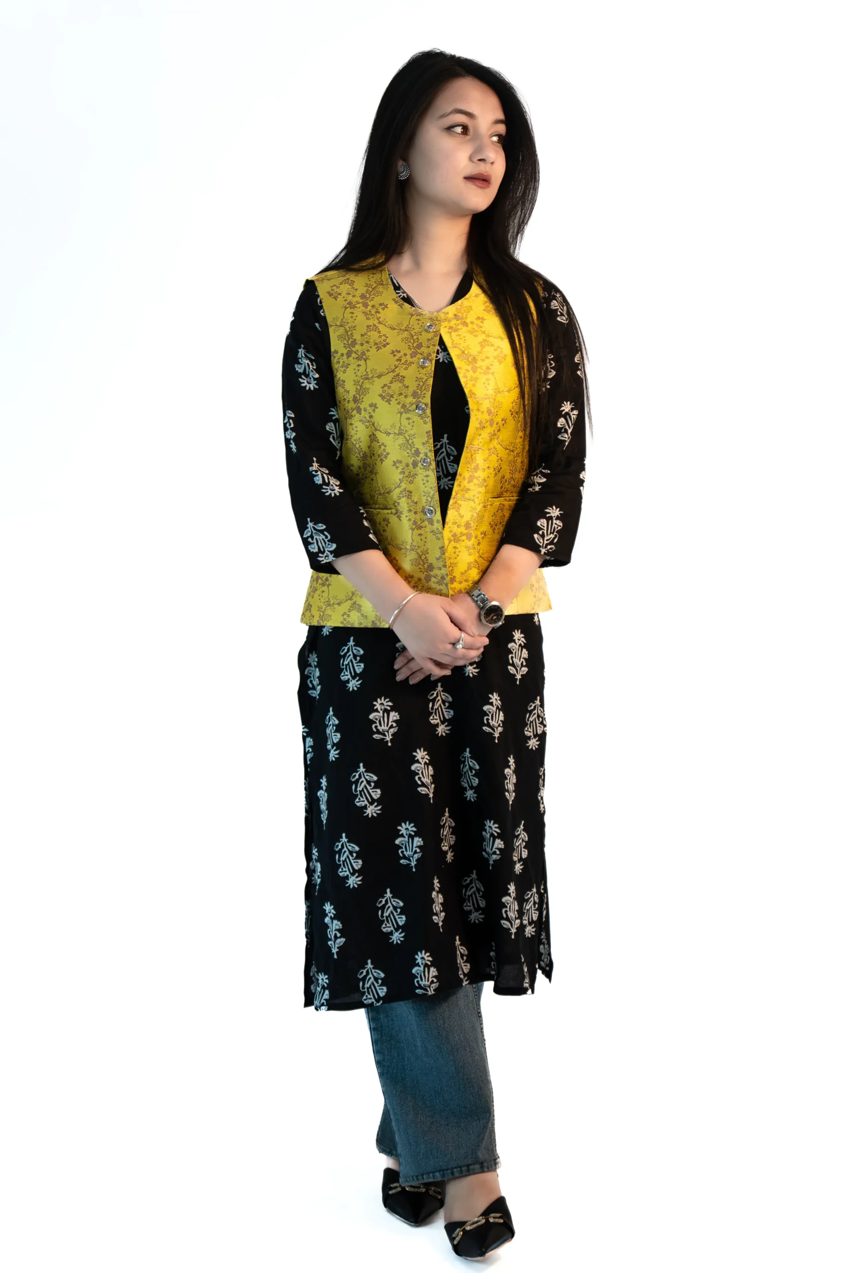 2Women’s Festive Brocade Sadri – Antique Gold-3