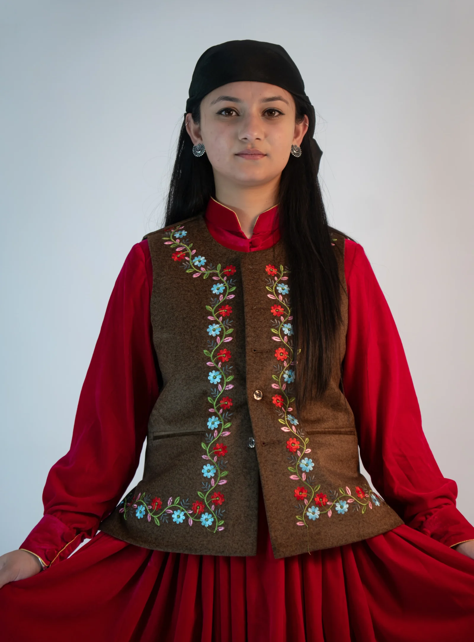 Women’s Embroidered Sadri – Earth Brown Floral Heritage