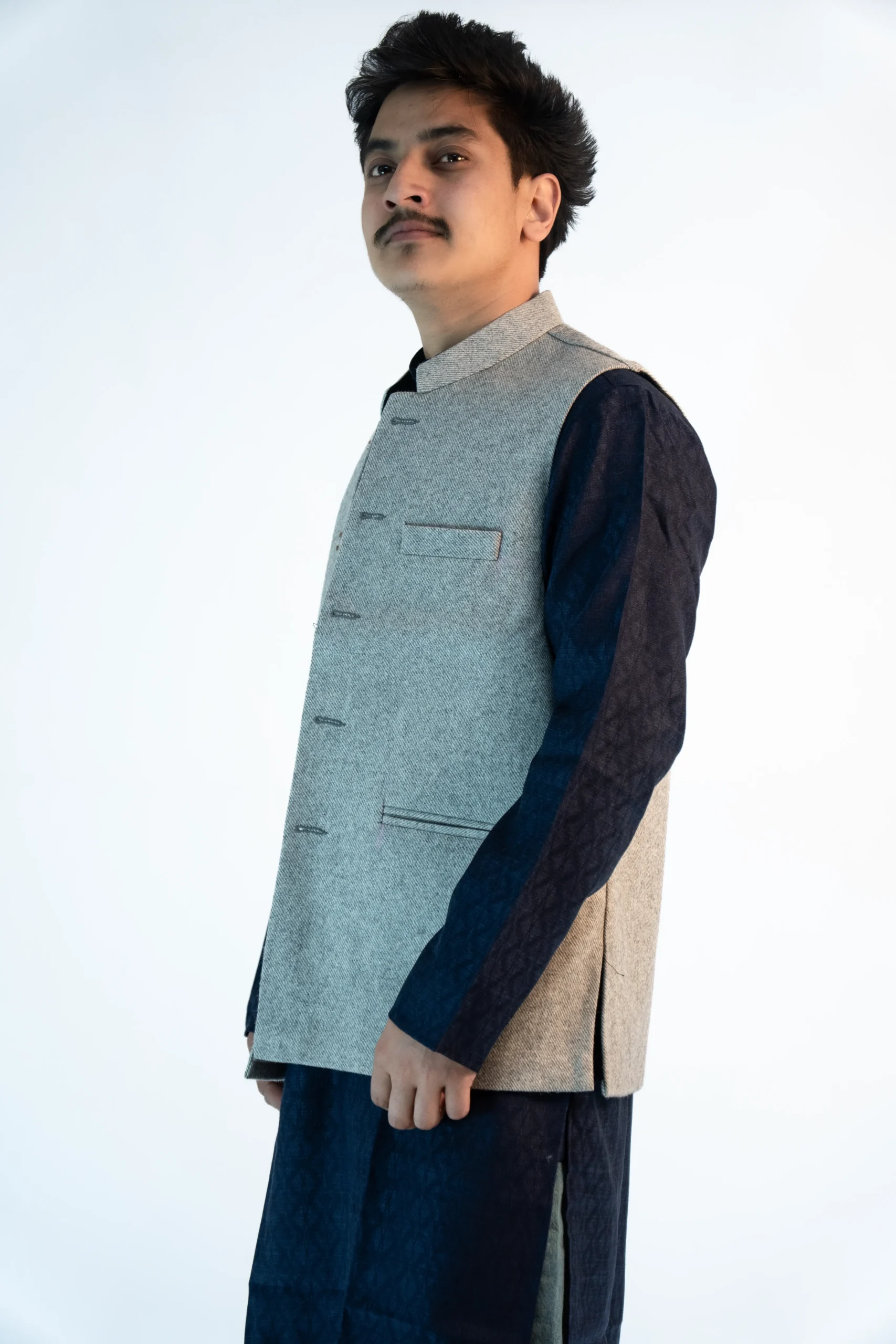 Men’s Elegant Himachali Sadri – Frost White Tweed-3