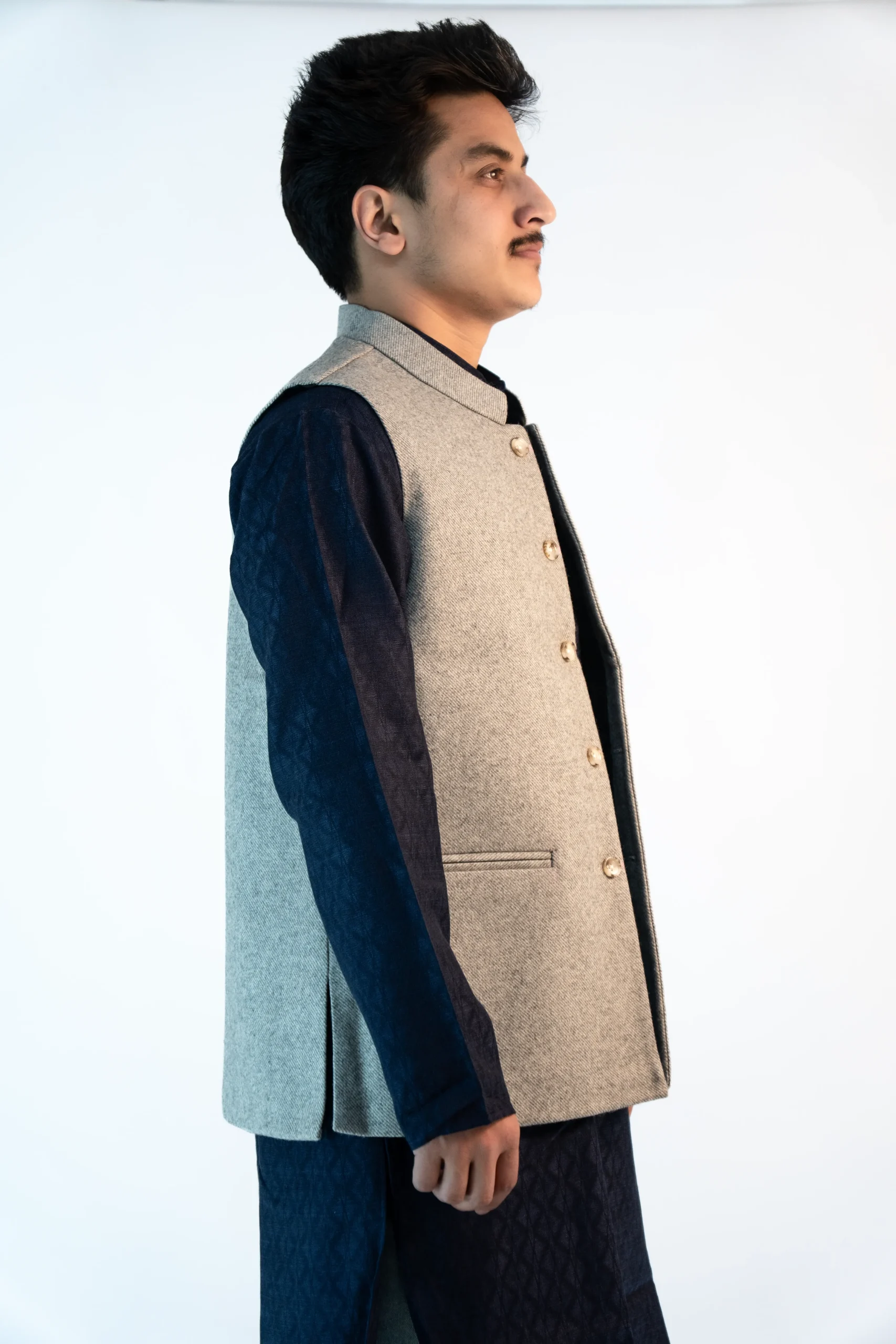 Men’s Elegant Himachali Sadri – Frost White Tweed-4