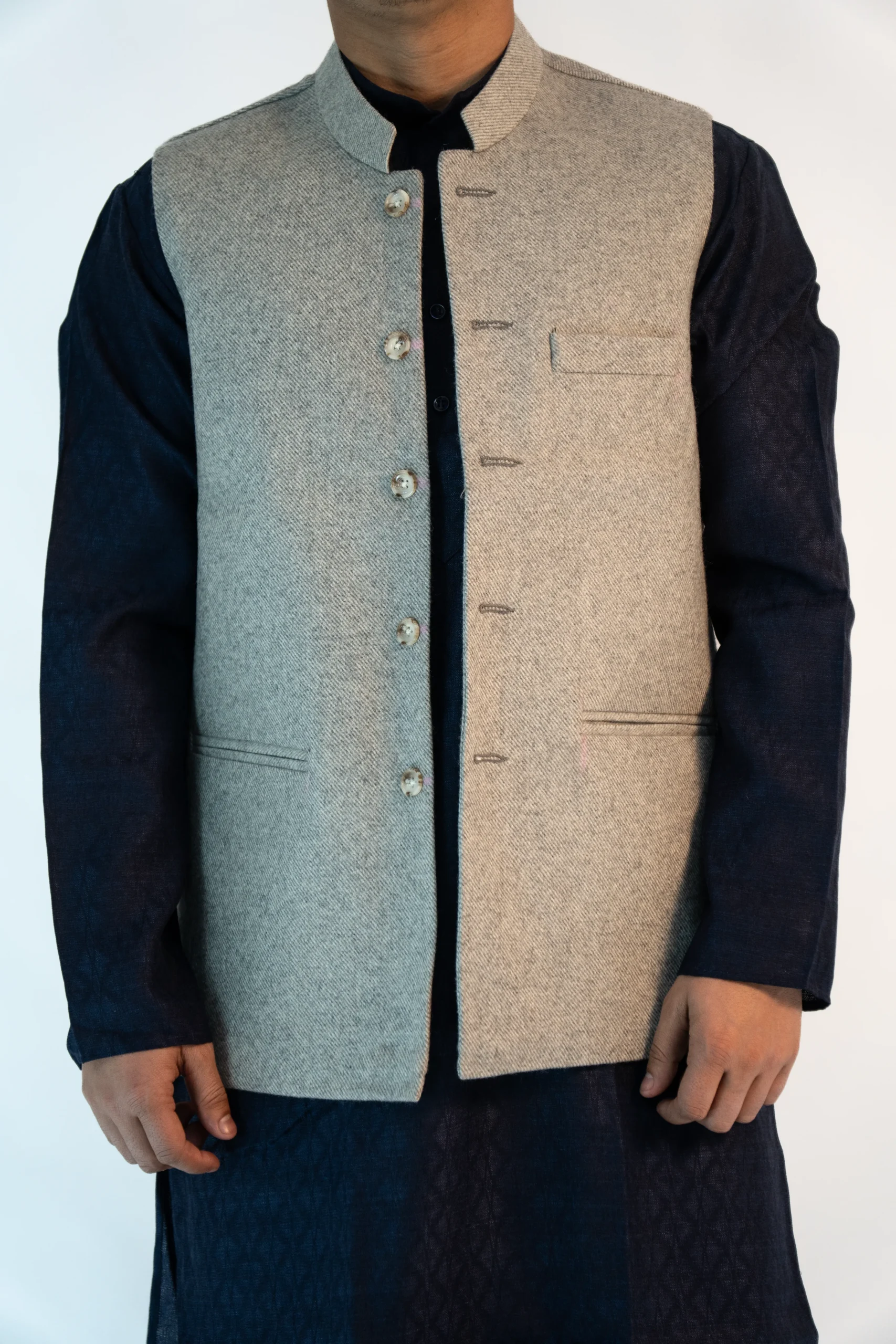 Men’s Elegant Himachali Sadri – Frost White Tweed-6