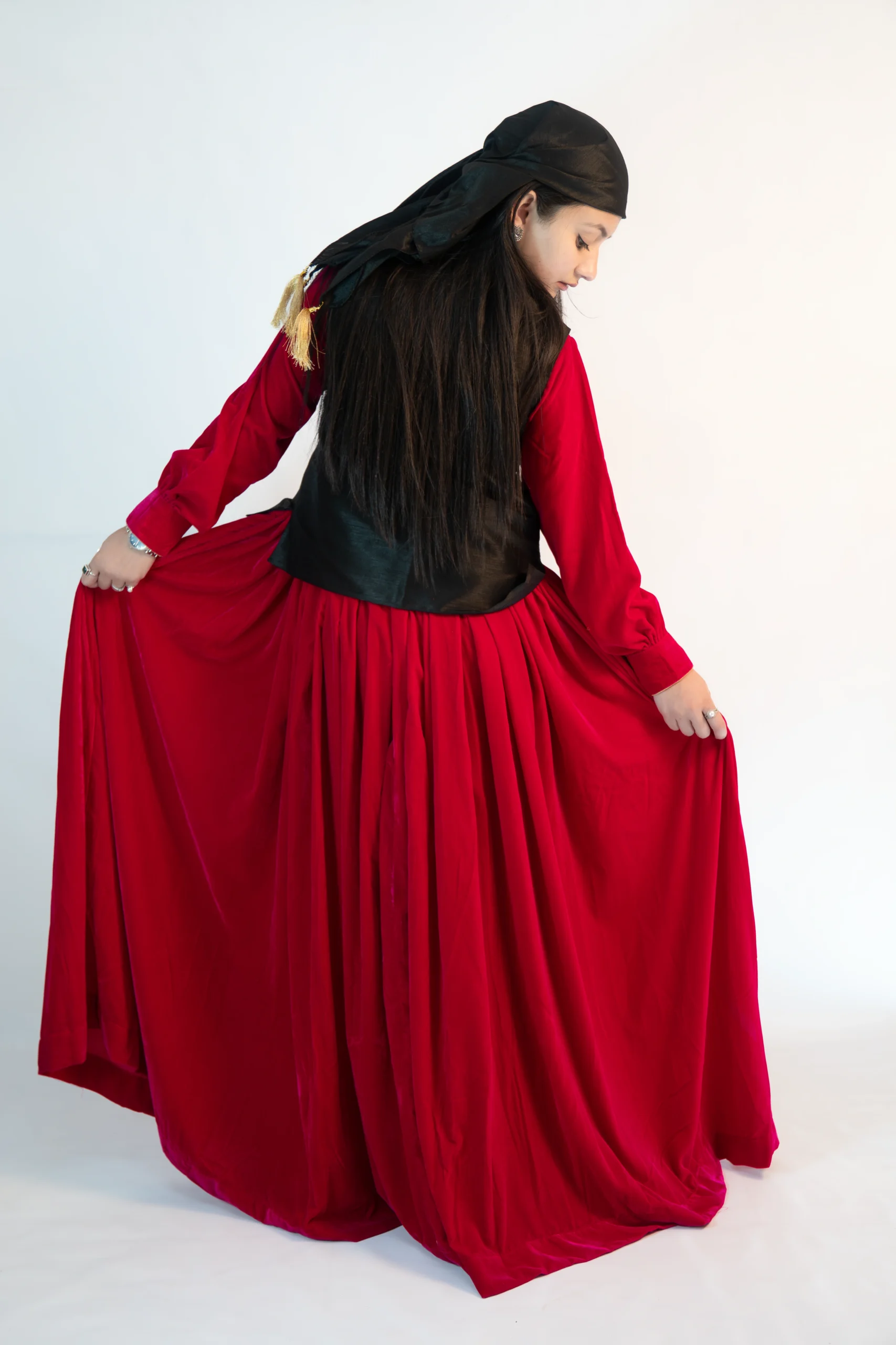 Women’s Raw Silk Sadri & Dhattu Set – Classic Black Combo-4