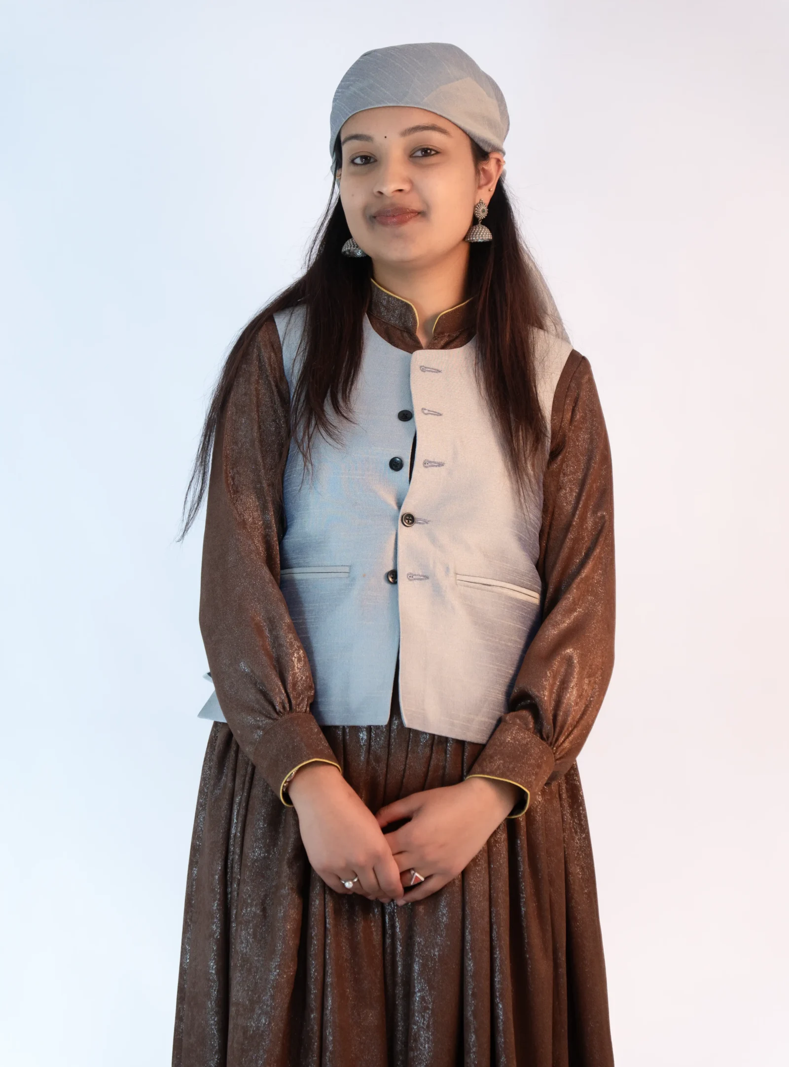 Women’s Raw Silk Sadri & Dhattu Set– Slate Grey Elegant