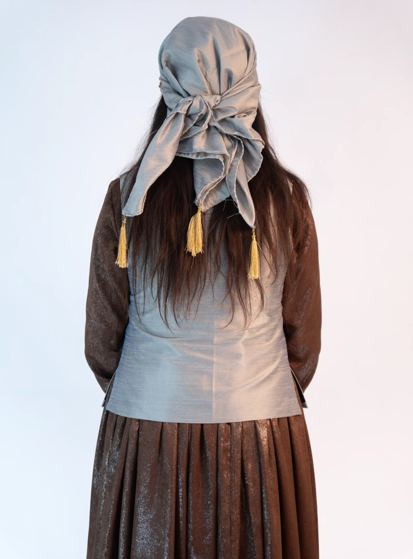 Women’s Raw Silk Sadri & Dhattu Set– Slate Grey Elegant